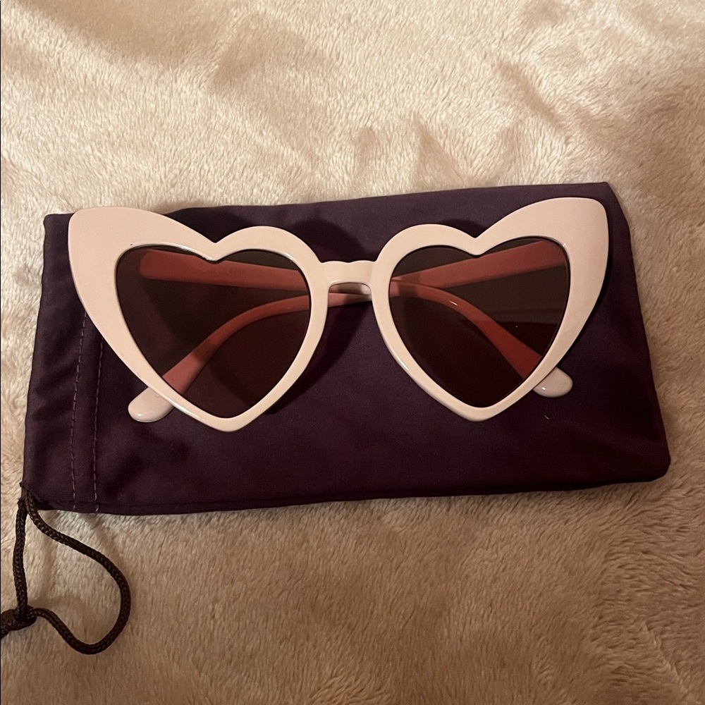 Light Beige/ Cream Subtle Glossy Finish Heart-Shaped Sunglasses